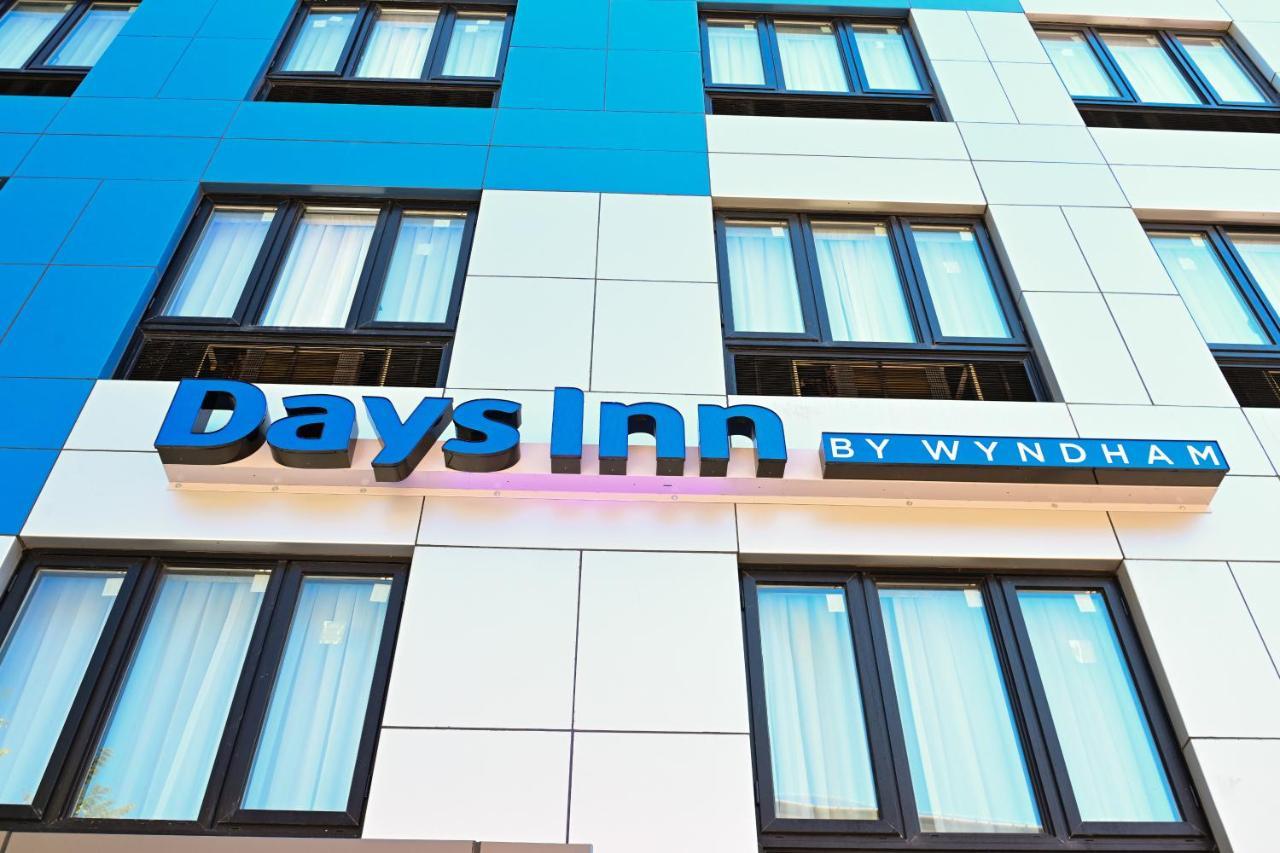 Days Inn By Wyndham Bronx Nyc New York Eksteriør billede