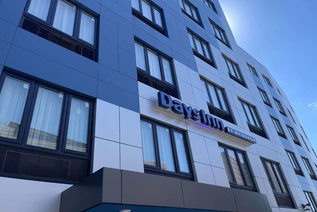 Days Inn By Wyndham Bronx Nyc New York Eksteriør billede